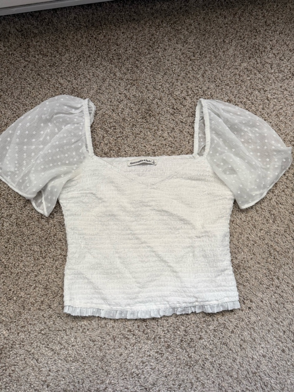 Abercrombie & Fitch White Swiss Dot Puff-Sleeve Smocked Crop Top